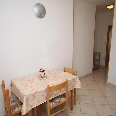 Apartment With Parking Space Pag - 6291