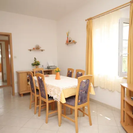 With Parking Space Pag - 6291 * Pag Town