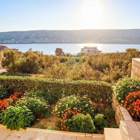 Apartament With Parking Space Pag - 6291 *