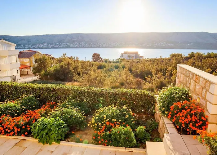 Apartament With Parking Space Pag - 6291 *